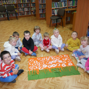 Przedszkolaki w bibliotece