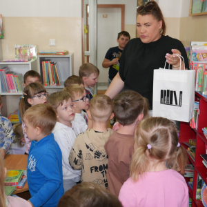 Przedszkolaki w bibliotece