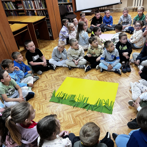 Przedszkolaki w bibliotece