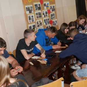 Warsztaty dziennikarskie Marcela Woźniaka z młodzieżą