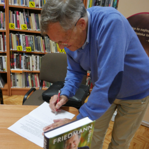 Spotkanie ze Stefanem Friedmannem w bibliotece