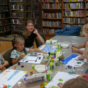 Wakacyjny pejzaż / wakacyjne zajęcia w bibliotece