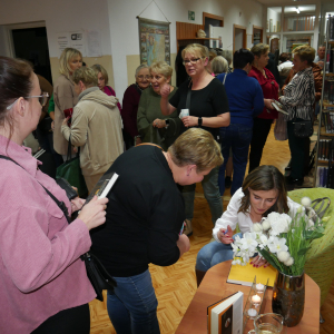 Spotkanie autorskie w bibliotece z Agnieszką Piechowicz