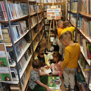 Wizyta PROSTYŃSKICH PRZEDSZKOLAKÓW w bibliotece