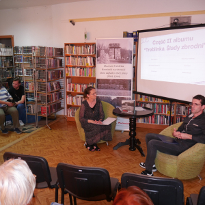 Promocja albumu „Treblinka. Ślady zbrodni” w Gminnej Bibliotece Publicznej w Małkini Górnej