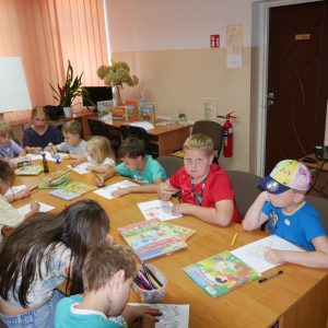 Dalekie Podróże Bolka i Lolka - zajęcia wakacyjne w bibliotece