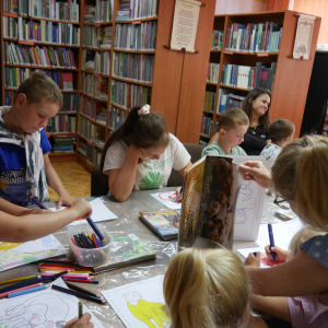 Podróże z Nelą - zajęcia wakacyjne w bibliotece