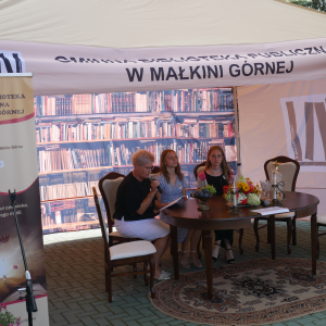 Narodowe Czytanie 2025  - czytanie Poezji Jana Kochanowskiego w Gminnej Bibliotece Publicznej w Małkini Górnej
