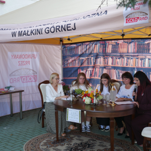 Narodowe Czytanie 2025  - czytanie Poezji Jana Kochanowskiego w Gminnej Bibliotece Publicznej w Małkini Górnej