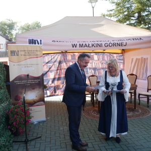Narodowe Czytanie 2025  - czytanie Poezji Jana Kochanowskiego w Gminnej Bibliotece Publicznej w Małkini Górnej