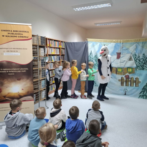 Lodowa Kraina w bibliotece. Przedstawienie dla przedszkolaków