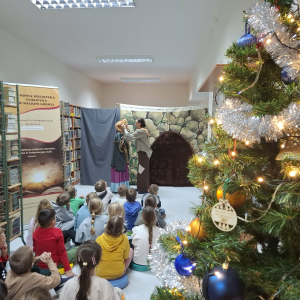 Lodowa Kraina w bibliotece. Przedstawienie dla przedszkolaków