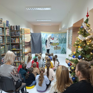 Lodowa Kraina w bibliotece. Przedstawienie dla przedszkolaków