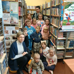 Bezpieczeństwo podczas zimowego wypoczynku - zajęcia feryjne w Filii Bibliotecznej w Prostyni