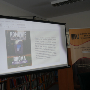 Wyjątkowe spotkanie poświęcone promocji książki pt. "ROMOWIE. Historia i poezja. Zagłada Romów - Wiersze Romów Europejskich" autorstwa Stanisława Stankiewicza.