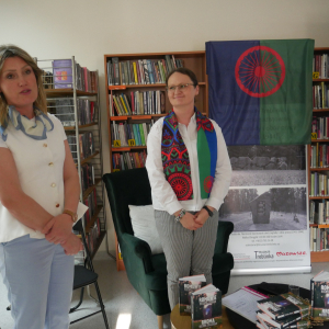 Wyjątkowe spotkanie poświęcone promocji książki pt. "ROMOWIE. Historia i poezja. Zagłada Romów - Wiersze Romów Europejskich" autorstwa Stanisława Stankiewicza.