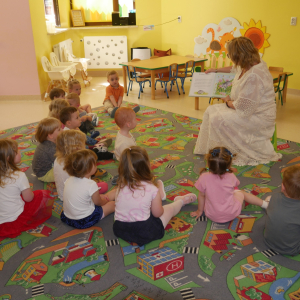 Głośne czytanie w Żłobku