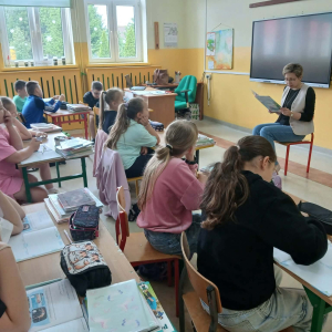  Czytanie dzieciom w Szkole Podstawowej w Prostyni