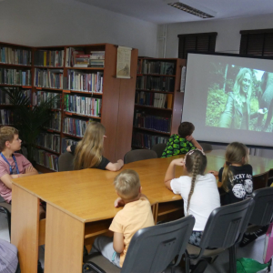 Wakacyjne spotkanie z dziećmi w bibliotece -Podróże po mapie -Indie