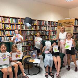 Spotkanie w bibliotece w ramach wakacyjnych zajęć dla dzieci pod hasłem "Legendy polskie"